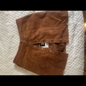 Button up corduroy brown skirt.NWT